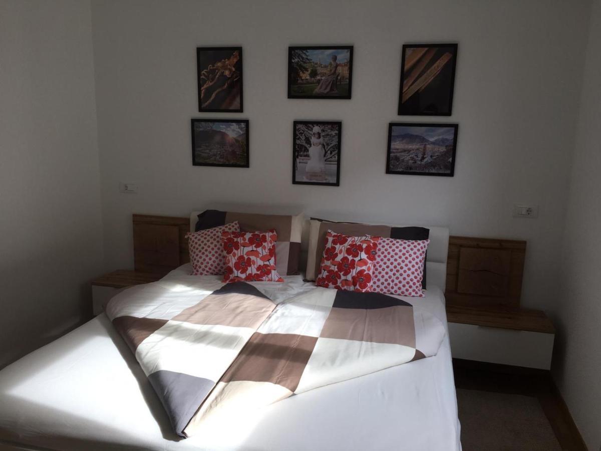 Lasiesta Apartment